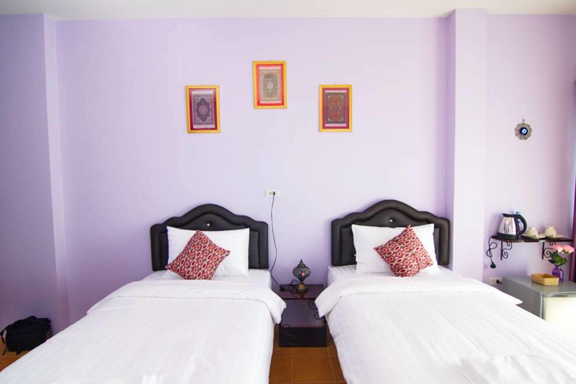 เจ้าดูรี โฮม Hotel เชียงใหม่ ภายนอก รูปภาพ